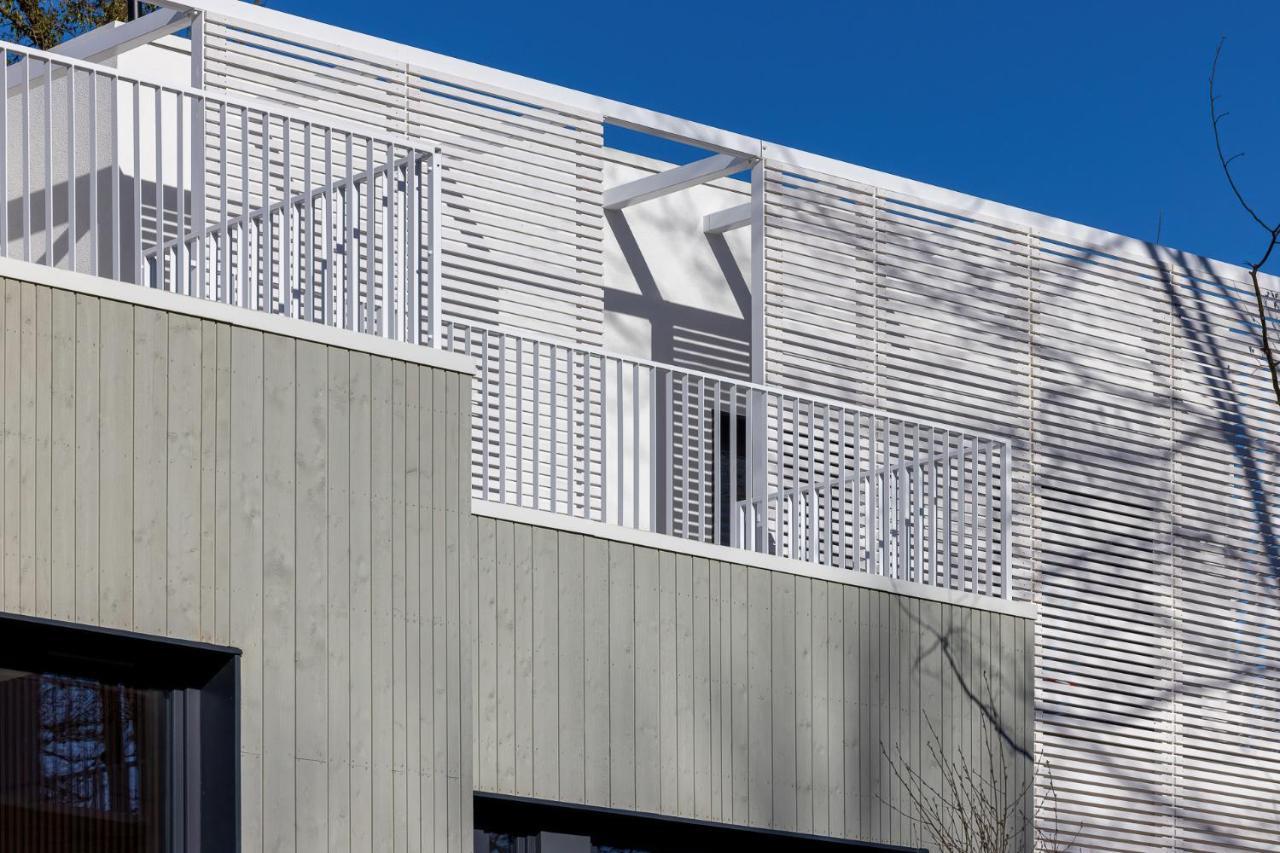 Lovesea Apartments Ревал Екстериор снимка