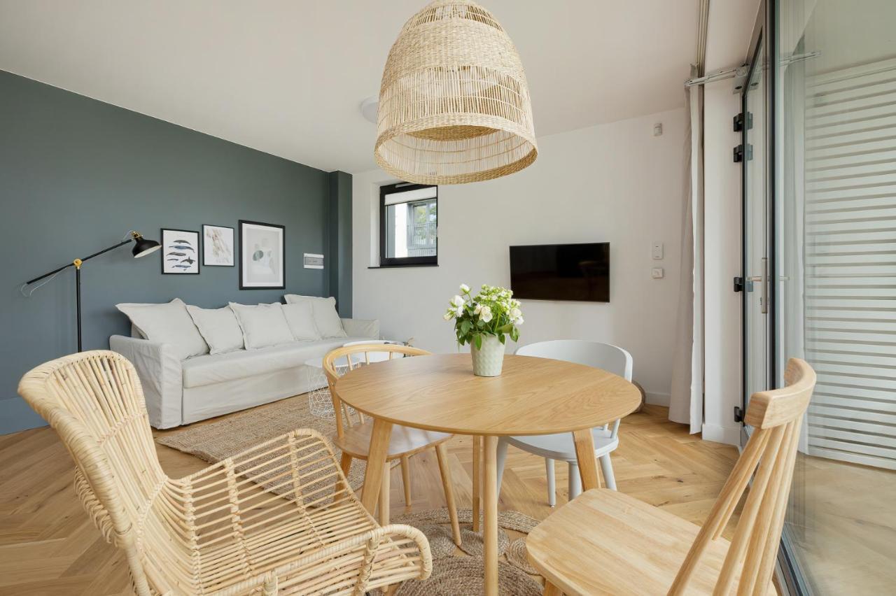 Lovesea Apartments Ревал Екстериор снимка