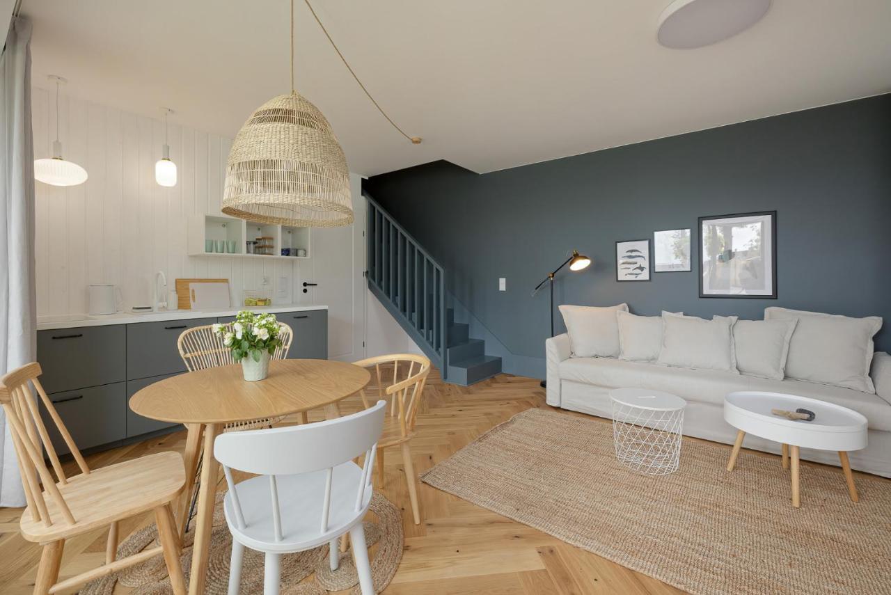 Lovesea Apartments Ревал Екстериор снимка