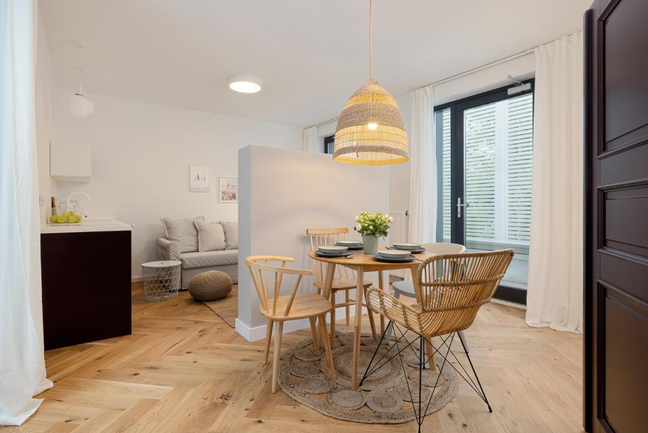 Lovesea Apartments Ревал Екстериор снимка