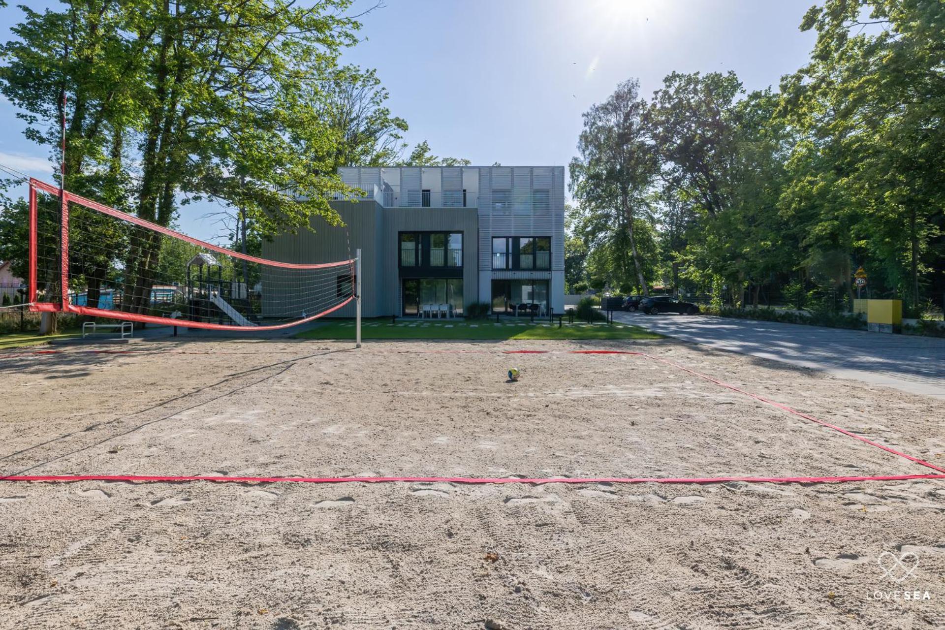 Lovesea Apartments Ревал Екстериор снимка