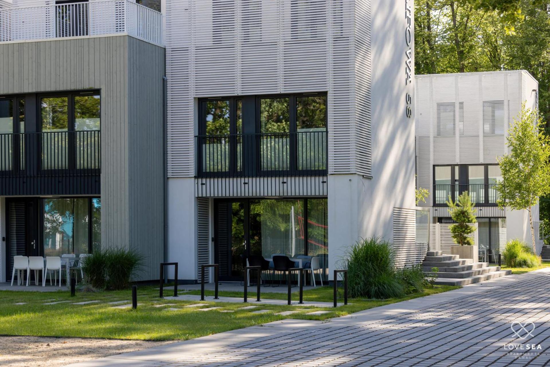 Lovesea Apartments Ревал Екстериор снимка